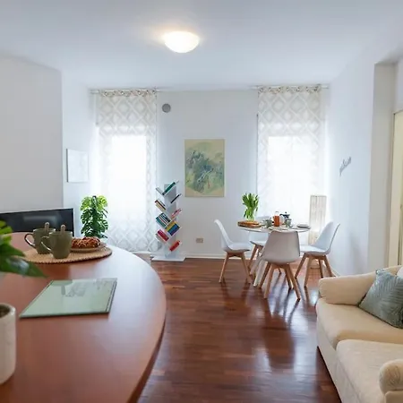 Apartment Ducale In Piazza Del Popolo A *