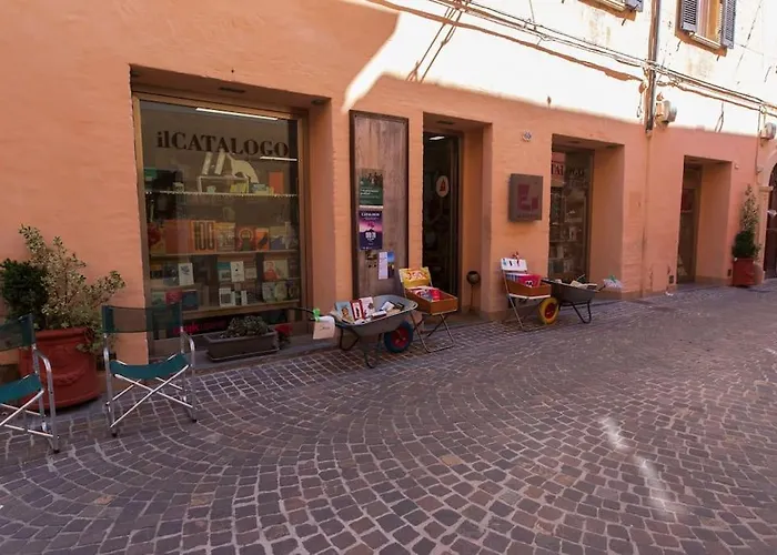 Ducale In Piazza Del Popolo A 아파트 페자로